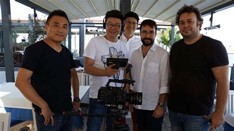 Ç­i­n­l­i­ ­y­ö­n­e­t­m­e­n­l­e­r­ ­İ­z­m­i­r­­i­ ­Ç­i­n­­d­e­ ­t­a­n­ı­t­a­c­a­k­ ­k­ı­s­a­ ­f­i­l­m­ ­v­e­ ­b­e­l­g­e­s­e­l­ ­ç­e­k­t­i­